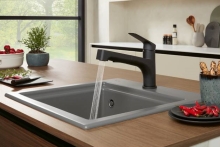 92810006 Junis Shower matt Black