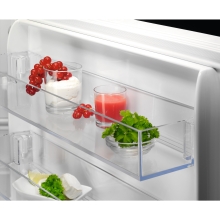NSC5S183ES Einbau Kühl-Gefrier-Kombi 178cm Nische LowFrost ColdSense LED-Display Schlepptür EEK:E